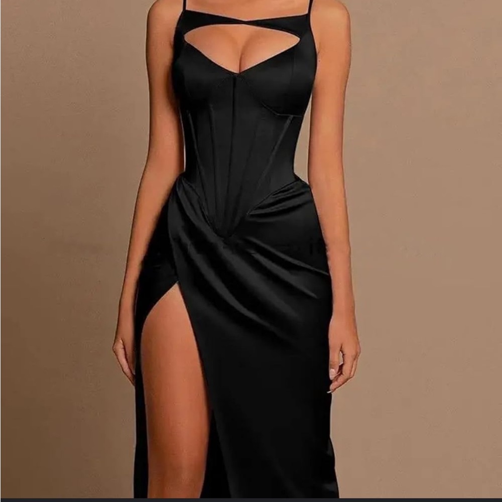 Elegant Black Evening Gown